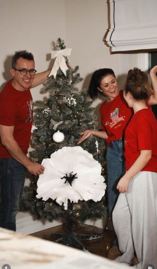 Katarzyna Cichopek i Maciej Kurzajewski dekorują dom na święta