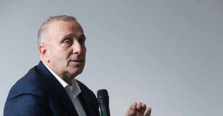 Schetyna o "zakładnikach geniuszu Kaczyńskiego". "Mają problem"