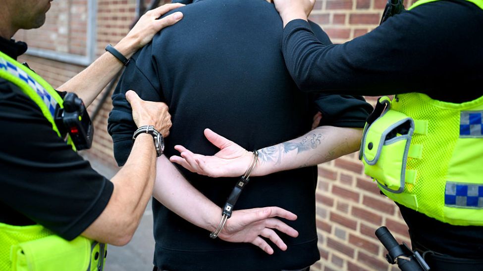 Kastracja chemiczna dla przestępców w UK będzie rozszerzona