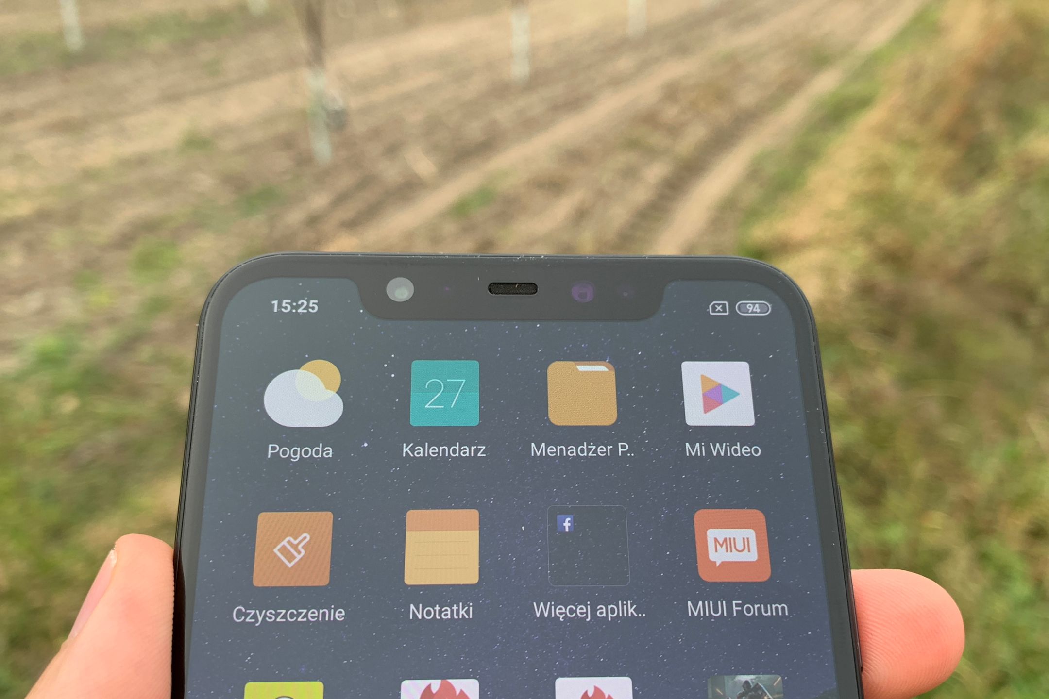 Test Xiaomi Mi 8 – przypomina iPhone'a X, ale nie ceną 7