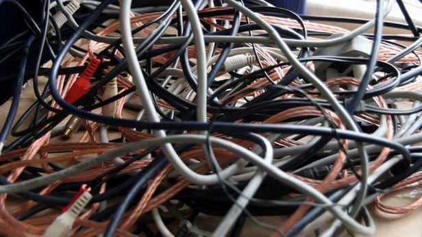 Dotz Cord Identifiers – sposób na to, by zawsze wyciągać właściwą wtyczkę 1