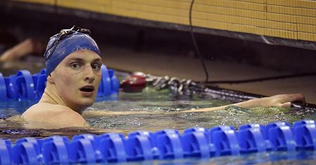Zdjęcie z podium obiegło świat. Konkurentki bojkotują zwyciężczynię zawodów NCAA