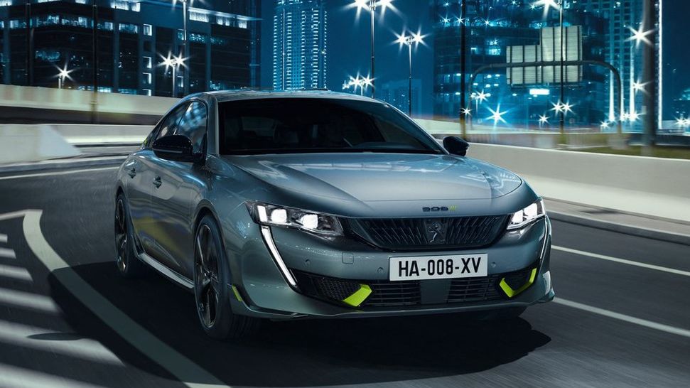 Charakterystyczny design modelu został wzmocniony ciekawymi dodatkami w wersji SE