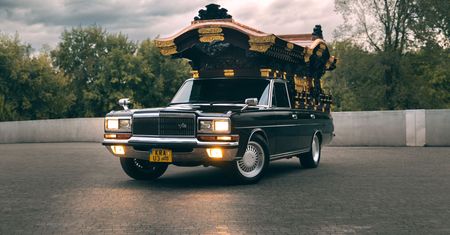 Wozi trumny i zapiera dech. Nissan President z 1986 r. trafił na sprzedaż