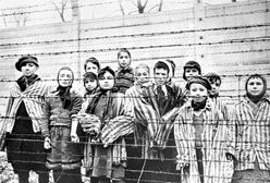 Zdjęcie trójki rodzeństwa porusza do głębi. Dzieci zginęły w Auschwitz