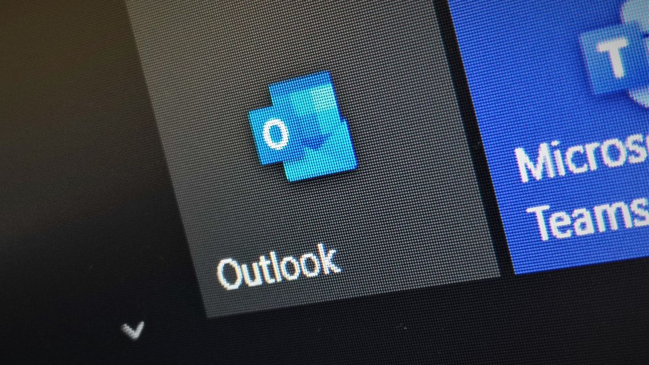 Microsoft pracuje nad nową funkcją Outlooka, fot. Oskar Ziomek