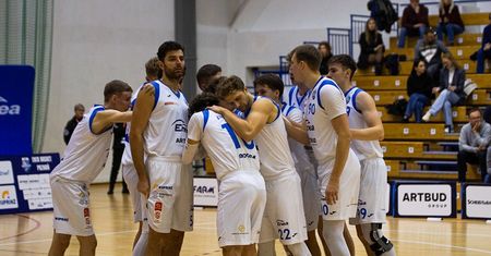 Oni są po prostu niesamowici! Enea Basket Poznań cudem odbiera Politechnice Opolskiej bezcenne punkty