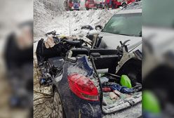 Koszmarny wypadek pod Zawierciem. Nie żyje kobieta, mężczyzna i dziecko trafili do szpitala