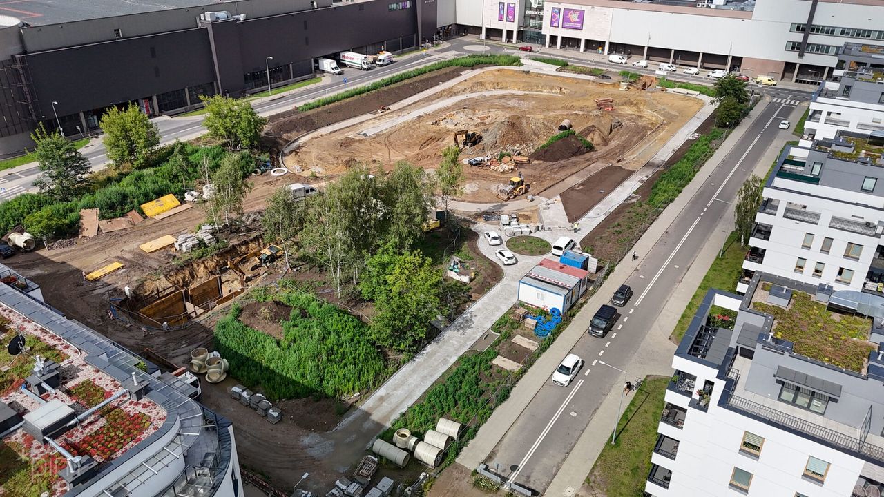Poznań: Na Łacinie powstaje zbiornik retencyjny z parkiem i placem zabaw. Prace są zaawansowane