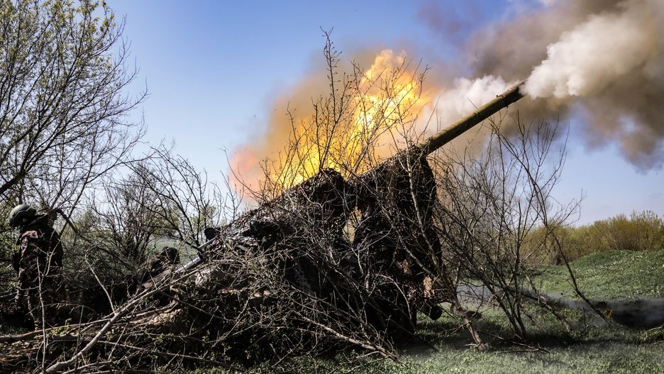 Rosyjscy artylerzyści na froncie w Ukrainie