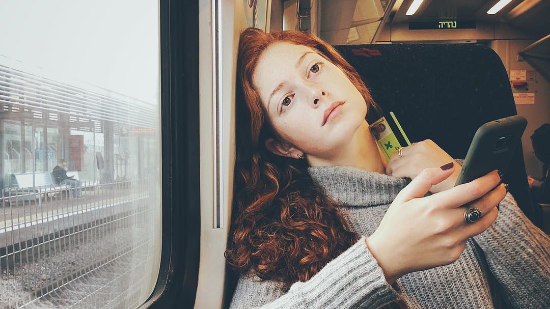 W drodze do pracy dokumentuje podróż przypadkowych osób. Jej zdjęcia są świetne 1