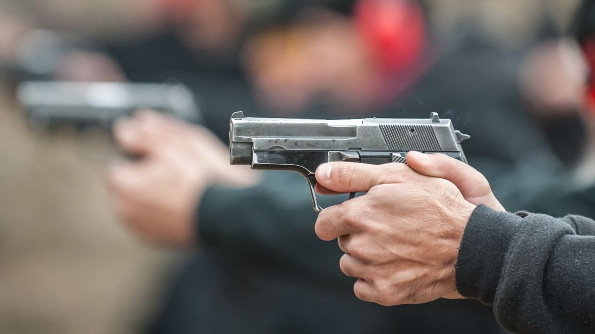 Uczniowie szkół mieliby przechodzić szkolenie strzeleckie z broni krótkiej i długiej