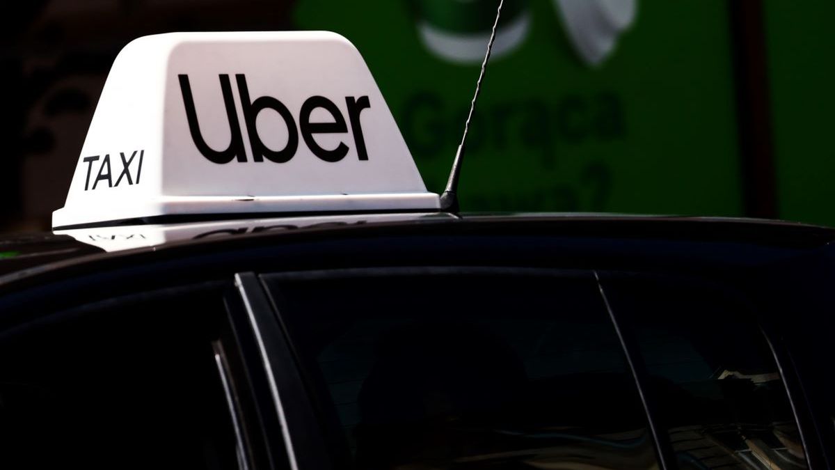 Kierowca Ubera miał napastować seksualnie młodą kobietę. Usłyszał już zarzuty 