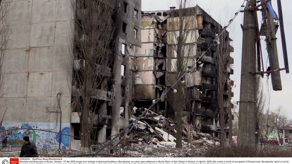 Wojna w Ukrainie - sytuacja w odbitej BorodzianceMandatory Credit: Photo by EyePress News/Shutterstock (12884826n)  Image from footage of destroyed building in Borodyanka, an urban-type settlement in Bucha Raion of Kyiv Oblast of Ukraine, on April 6, 2022 after nearly a month of occupation of Russia troop. Borodyanka, which is not far from the border with Belarus and was on the main axis of the Russian advance on Kyiv, has been very heavily shelled. After Ukrainian officials began to discover the atrocities committed in Bucha, Ukrainian prosecutor-general Iryna Venediktova said the situation in Borodyanka, about 50 miles northwest of Kyiv, could be worse. (Ukraine Ministry of Defense/EYEPRESS)  Atrocities and destruction of Bucha, Ukraine - 07 Apr 2022EyePress News/Shutterstock