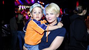 Syn Dominiki Ostałowskiej z "M jak miłość" ma 23 lata i zachwyca urodą. Zobacz, jak dziś wygląda!