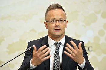 Węgry ostrzegają przed eskalacją. "Ryzyko wojny wisi w powietrzu"