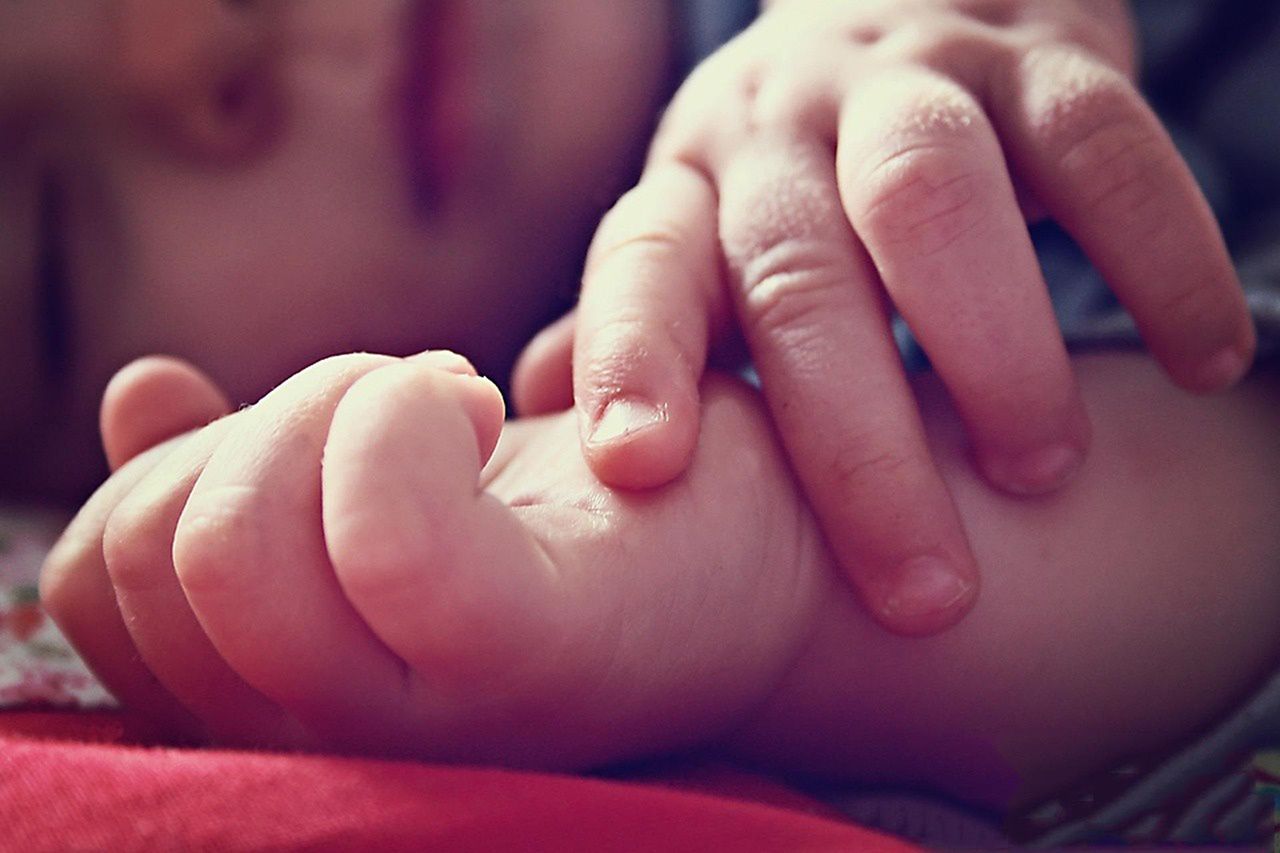Akt oskarżenia przeciwko 28-latce podejrzanej o  podduszanie 2-letniego dziecka