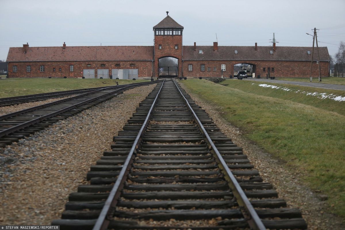 To co się wydarzyło w Auschwitz jest wielką zbrodnią i tragedią. Jest takim tematem, który powinien być poza wszelkim sporem politycznym - uważa prof. Paweł Machcewicz