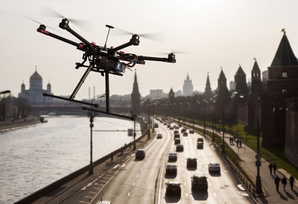 “O krok od tragedii!”. Dron nad lotniskiem ratuje sezon ogórkowy 4