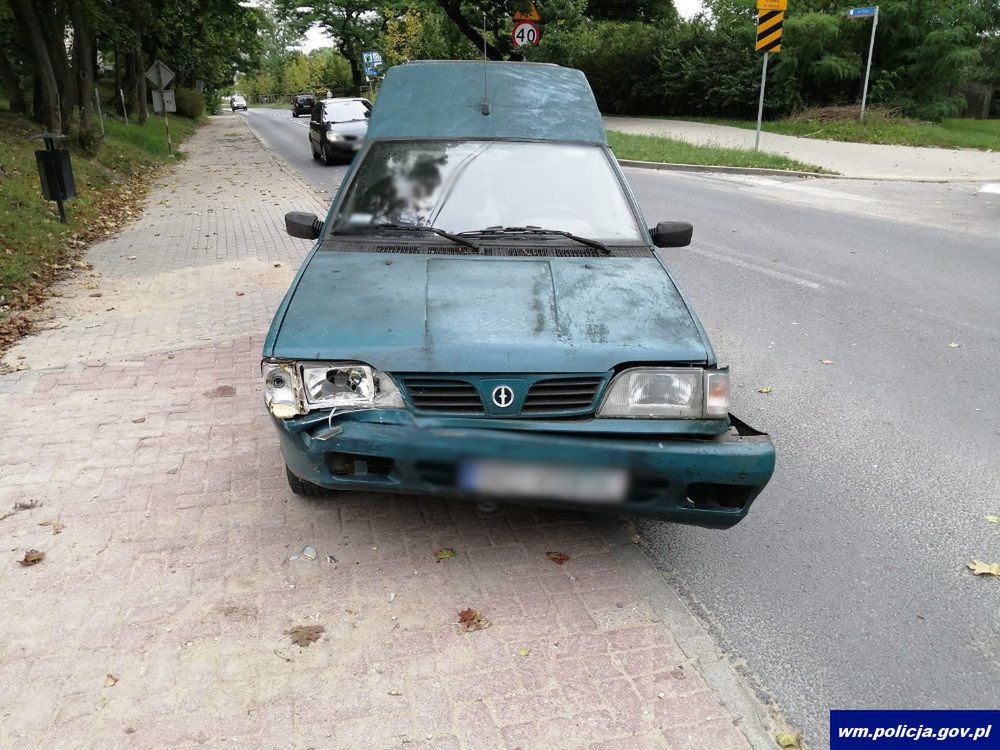 Polonezem jechał bardzo wiekowy kierowca