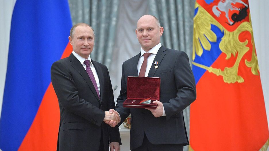 Kosmonauta z Rosji odsunięty od misji SpaceX. Wynosił tajne materiały?