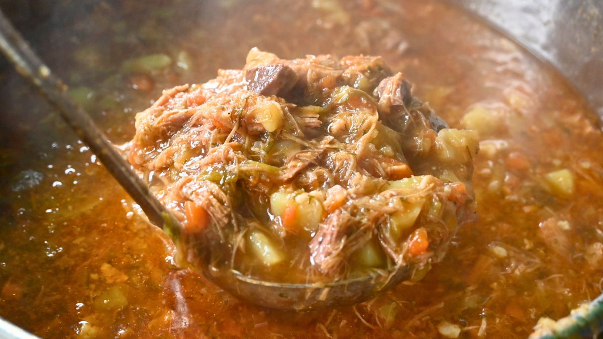 Parzybroda to sycąca zupa na kapuście