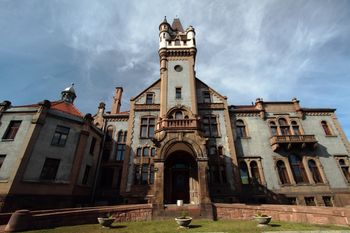 Sosnowiec: W tym zabytkowym pałacu była siedziba sądu. Teraz dawna rezydencja Schoena stanie się miejscem kultury