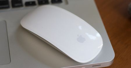 „Ekskluzywna” myszka Apple w kolorze gwiezdnej szarości w sprzedaży za 499 zł