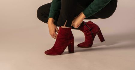3 modele botków, które pasują do spodni i do sukienek. Teraz na wyprzedaży!