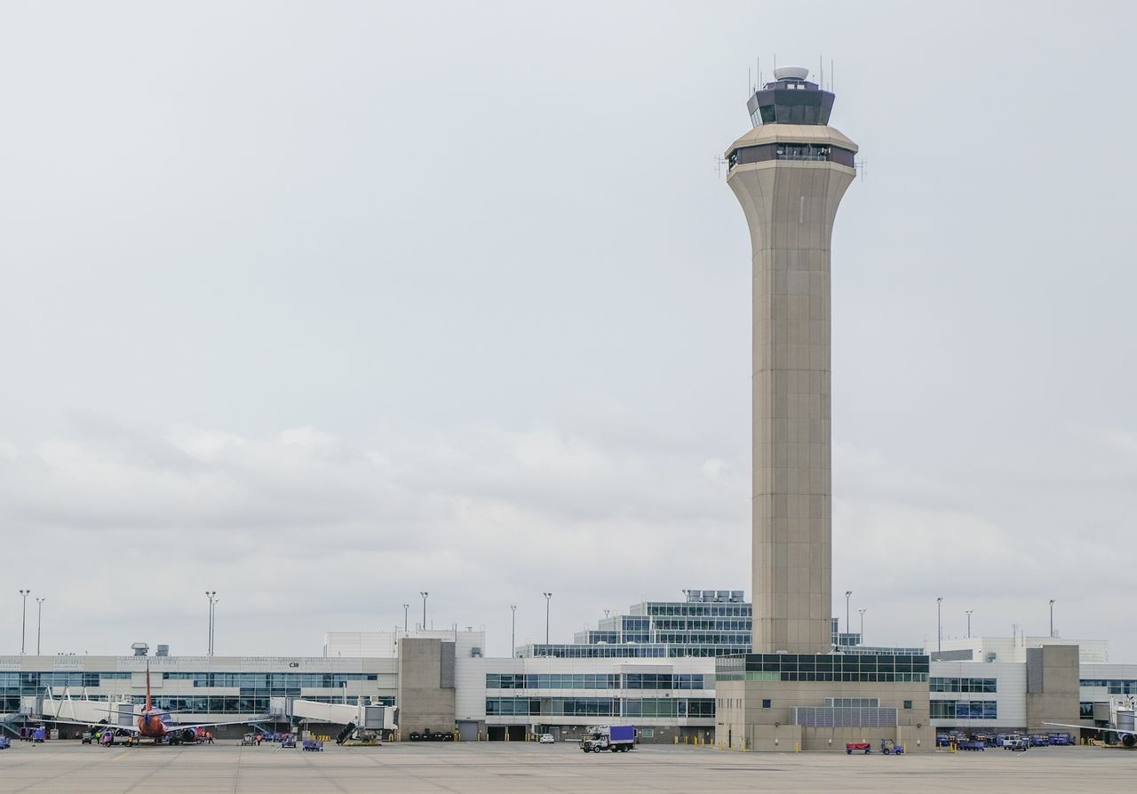 Huge problems overseas: Outdated equipment and shortage of air traffic controllers