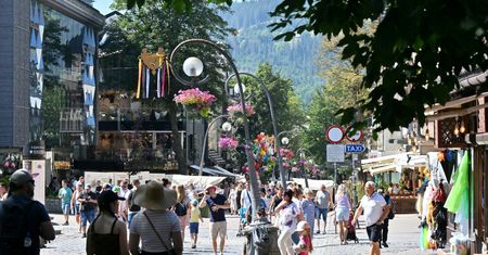 Tłumy turystów w Tatrach. "Cały weekend panował gwar"