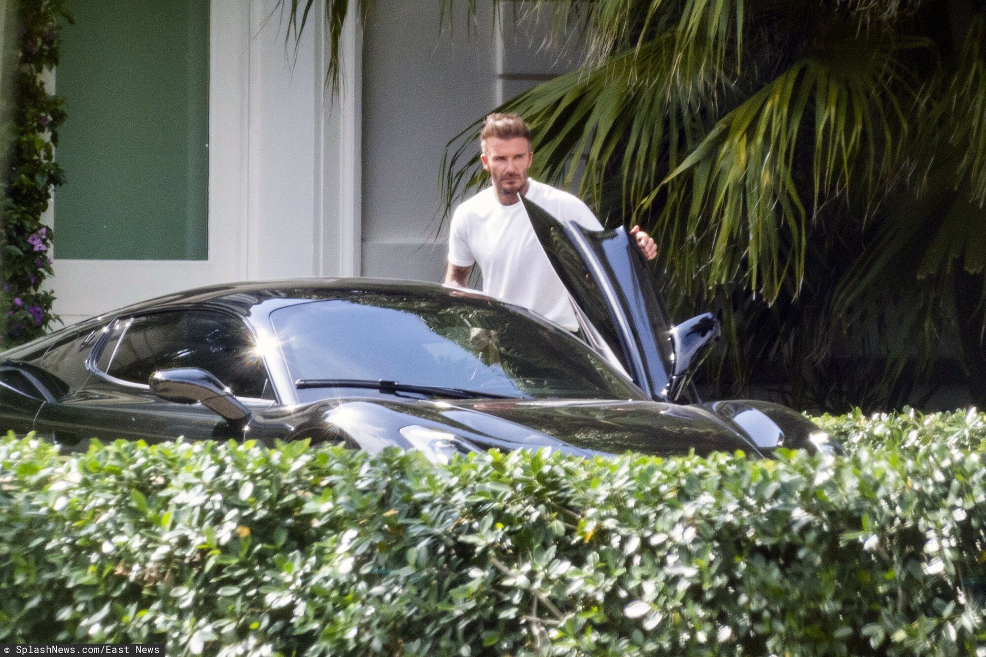 David Beckham na terenie posiadłości Peltzów przed ślubem syna