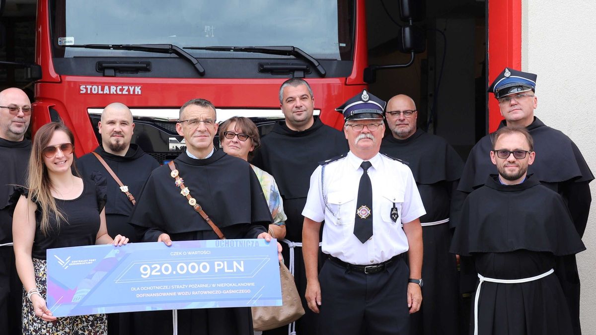Spółka CPK przeznaczyła 920 tys. zł na wóz strażacki dla zakonników z Niepokalanowa