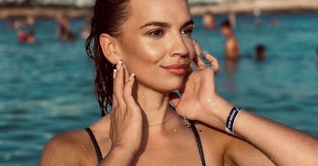 Oliwia ze "Ślubu od pierwszego wejrzenia" pozuje w kostiumie. Fani są zachwyceni
