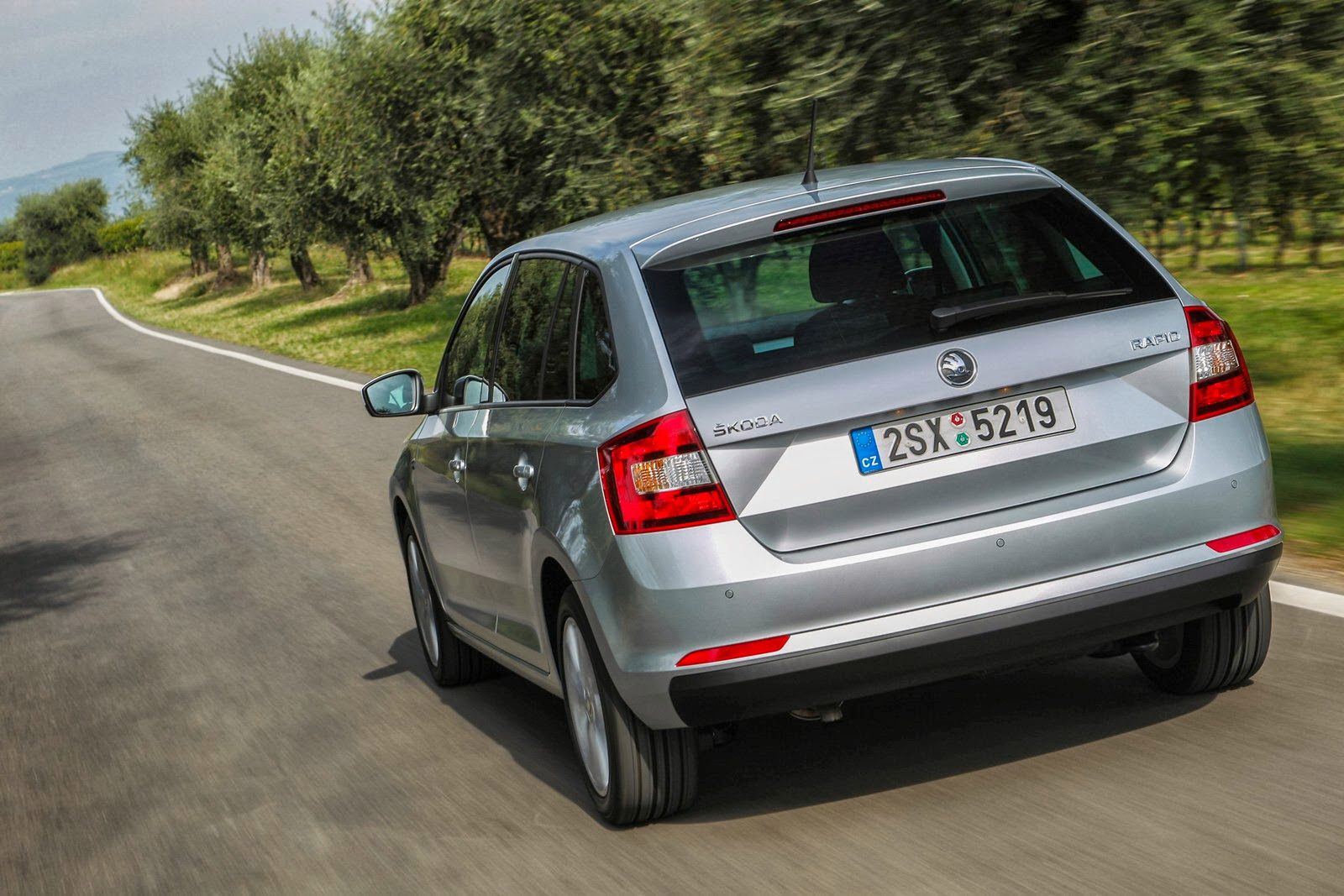 Škoda Rapid Spaceback - obszerna galeria od producenta 51