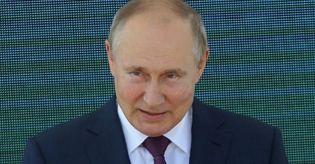Rosja odłącza się od globalnego internetu. Boi się ataków z USA