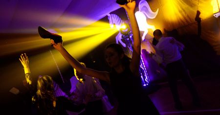W tym wniosła alkohol na studniówkę. Ludzie nie kryją zaskoczenia