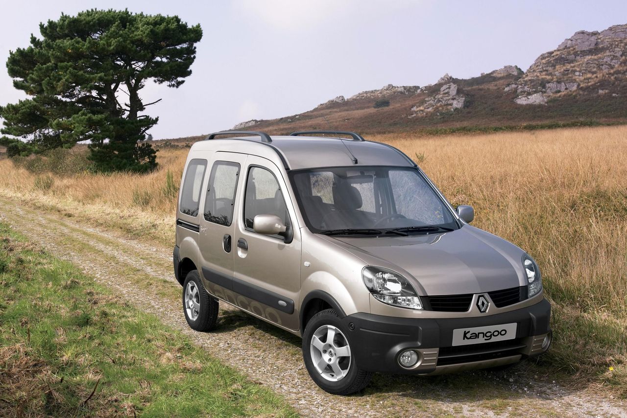 Renault Kangoo 4x4 poradzi sobie nawet w dość trudnym terenie