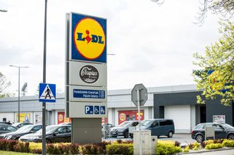 Lidl sprzedawał wino za 1,63 zł. Sieć wyjaśnia