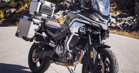 Czeski prezydent kupił motocykl. Przez markę pojazdu wybuchła afera