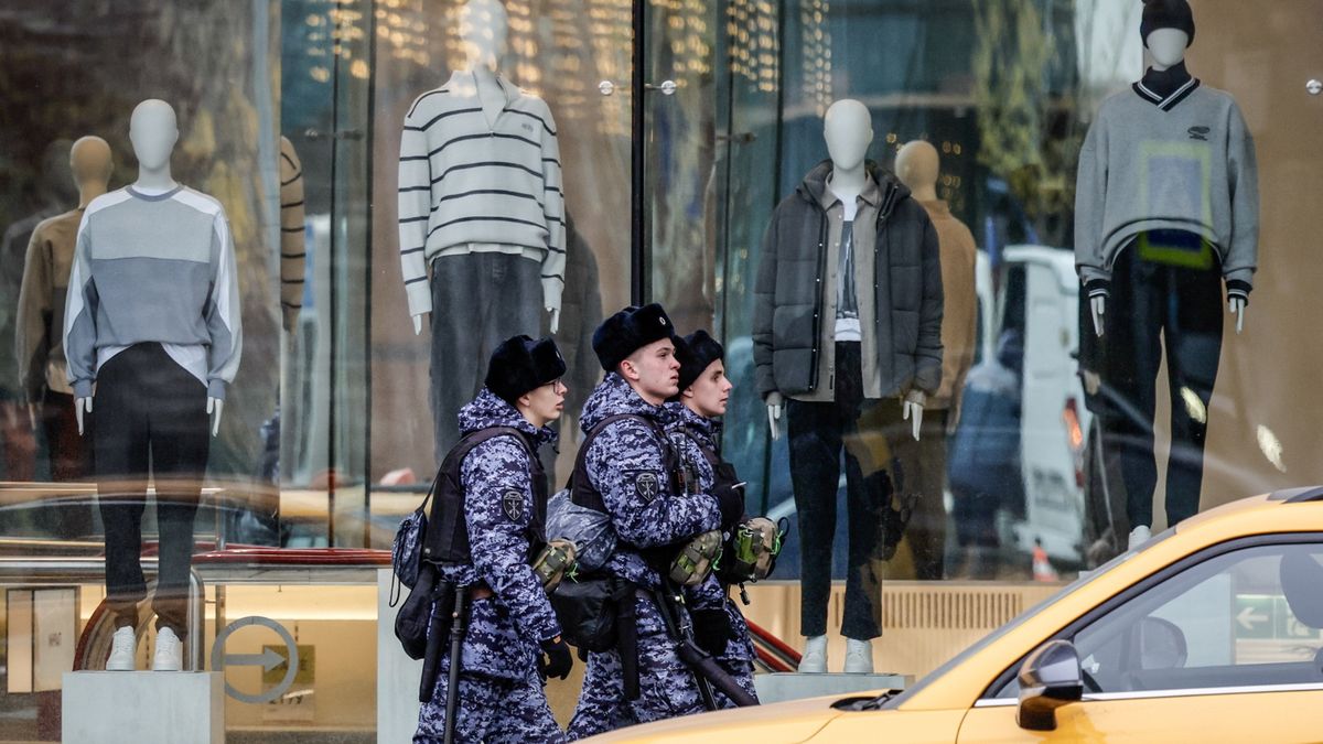 Rosjanie na froncie mogą nie dostać pieniędzy. Wręcz przeciwnie