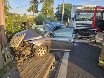 Kierująca seatem nie ustąpiła pierwszeństwa ciężarówce. Trafiła do szpitala