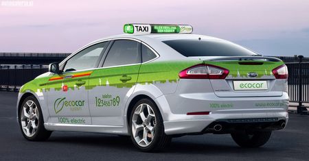Wi-Fi, telewizja i wideokonferencje. Geekowskie taxi ruszy w Warszawie