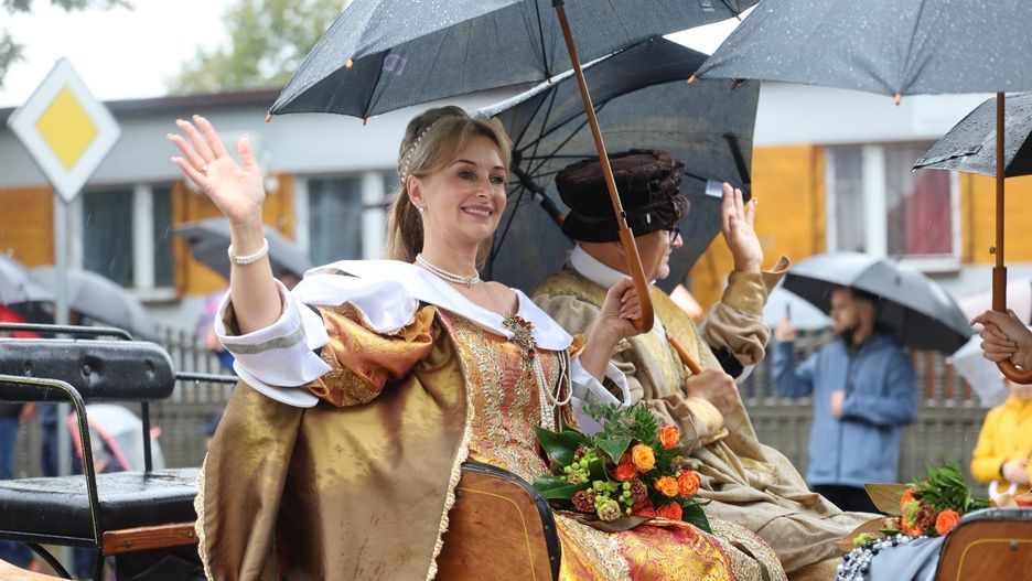 Kliknij strzałkę, aby przejść do następnych zdjęć!
