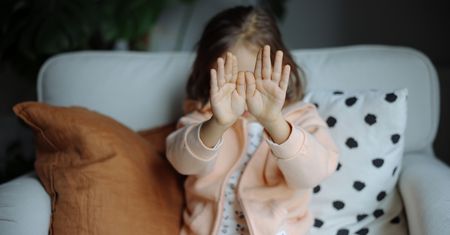 Eksperci alarmują. Chodzi o materiały AI z rozebranymi dziećmi. "Należy pilnie zmienić prawo"