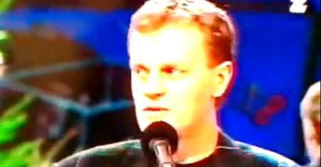 Tusk śpiewa kolędę w "Szansie na sukces"! (WIDEO)