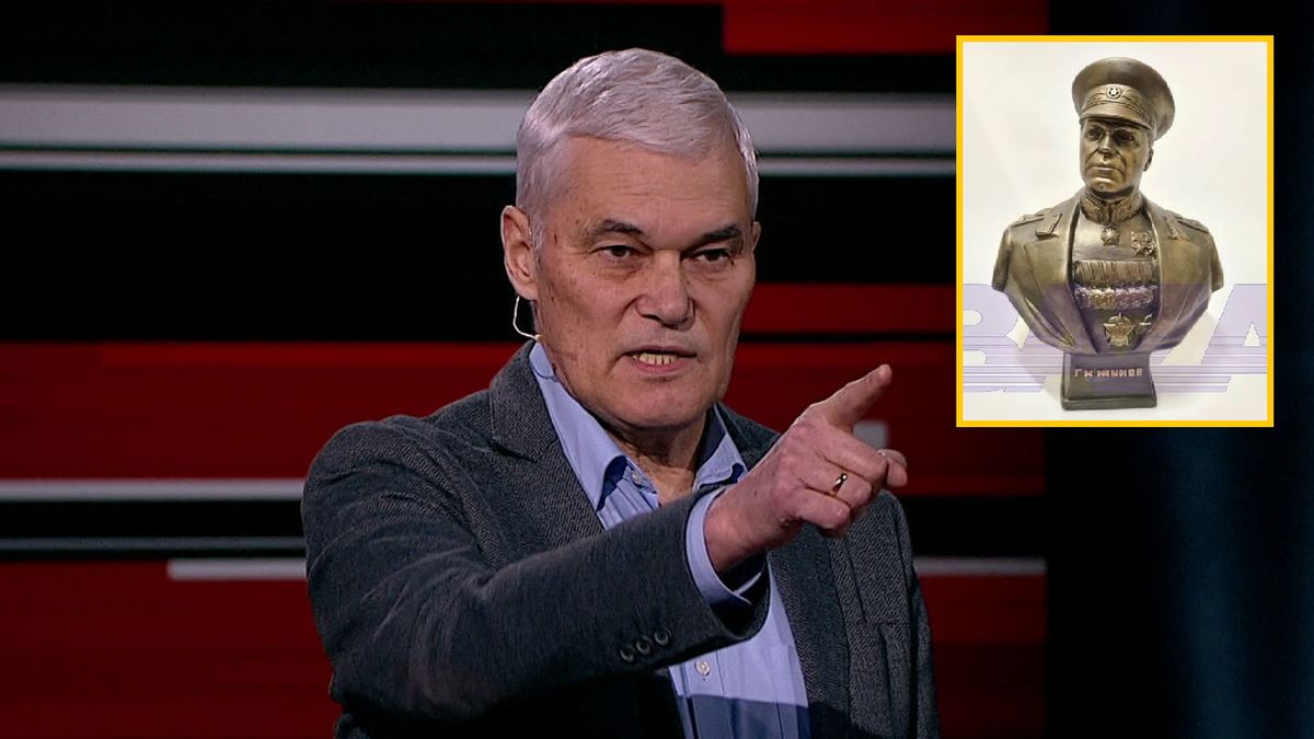 Dziwne prezenty dla propagandystów