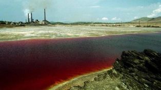 To jezioro to płynna trucizna. Zabije w godzinę