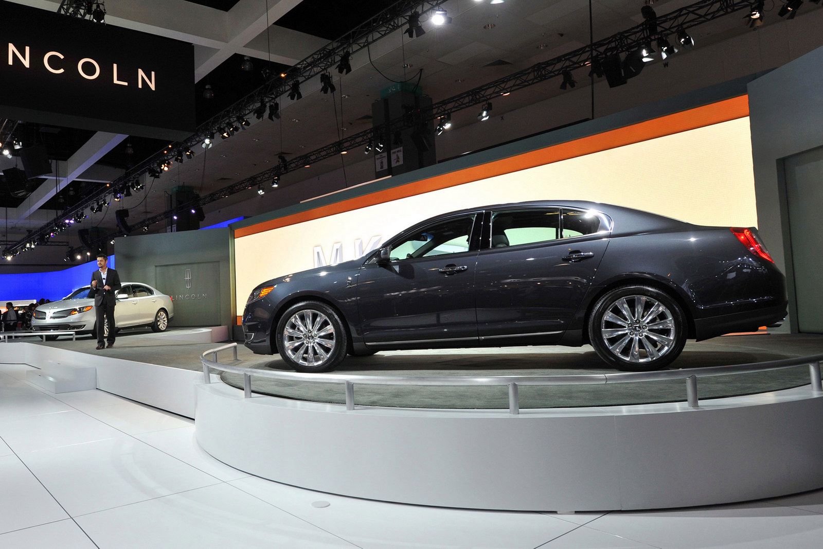 Lincoln MKS