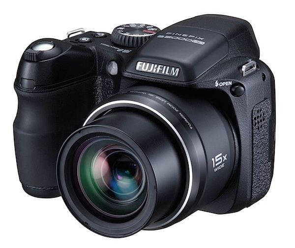 Fujifilm FinePix S2000HD